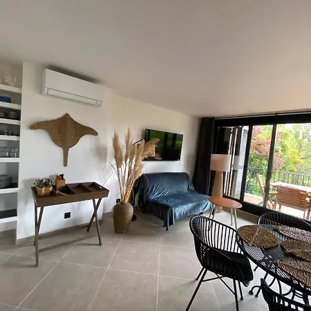 Marinesappartement, Duplex شقة سان تروبيه